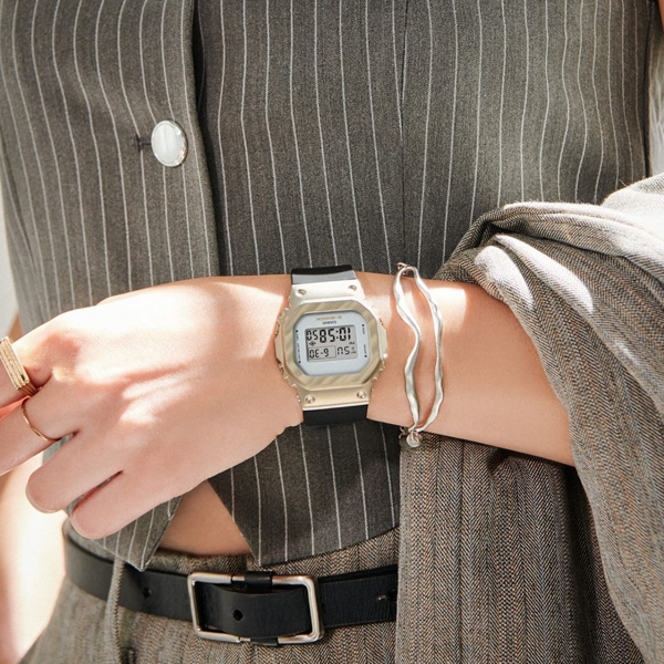 CASIO G-SHOCK Mod. OAK METAL COVERED COMPACT - BELLE COURBE SERIE 4