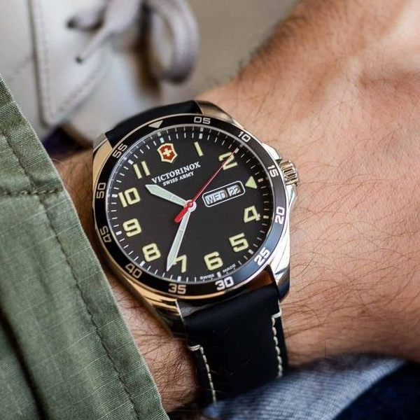 VICTORINOX WATCHES Mod. V241846 4