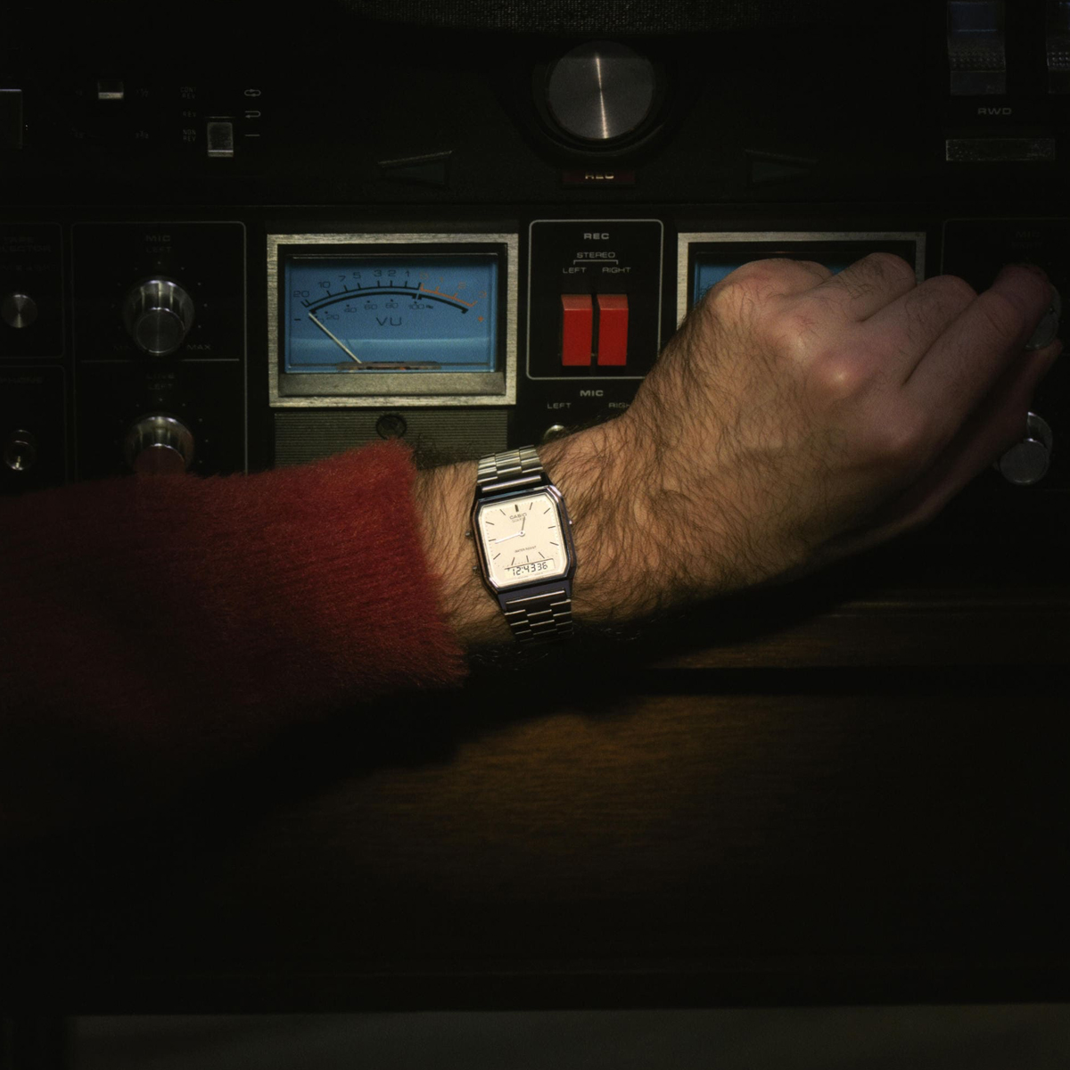 CASIO VINTAGE Mod. EDGY COLLECTION SUNRAY DIAL - WHITE 2